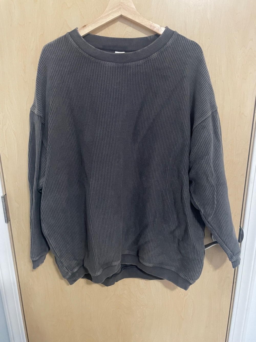 aerie Oversized Ribbed Crewneck Sweatshirt in Charcoal M - Picture 4 of 8